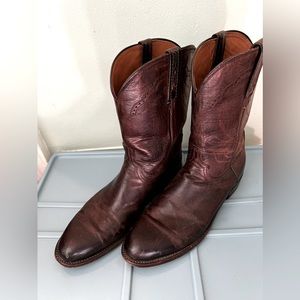 Original size 11.5 men’s Lucchese cowboy boots in brown